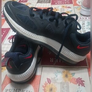 Nike shoes size 6